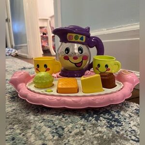 COPY - Fischer Price tea set